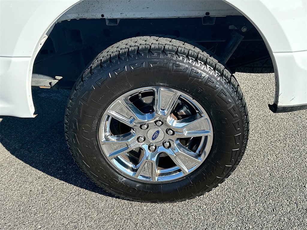 Certified 2017 Ford F150 XLT w/ Equipment Group 302A Luxury image 24