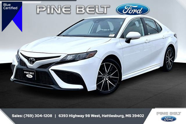 Used 2024 Toyota Camry SE image 1