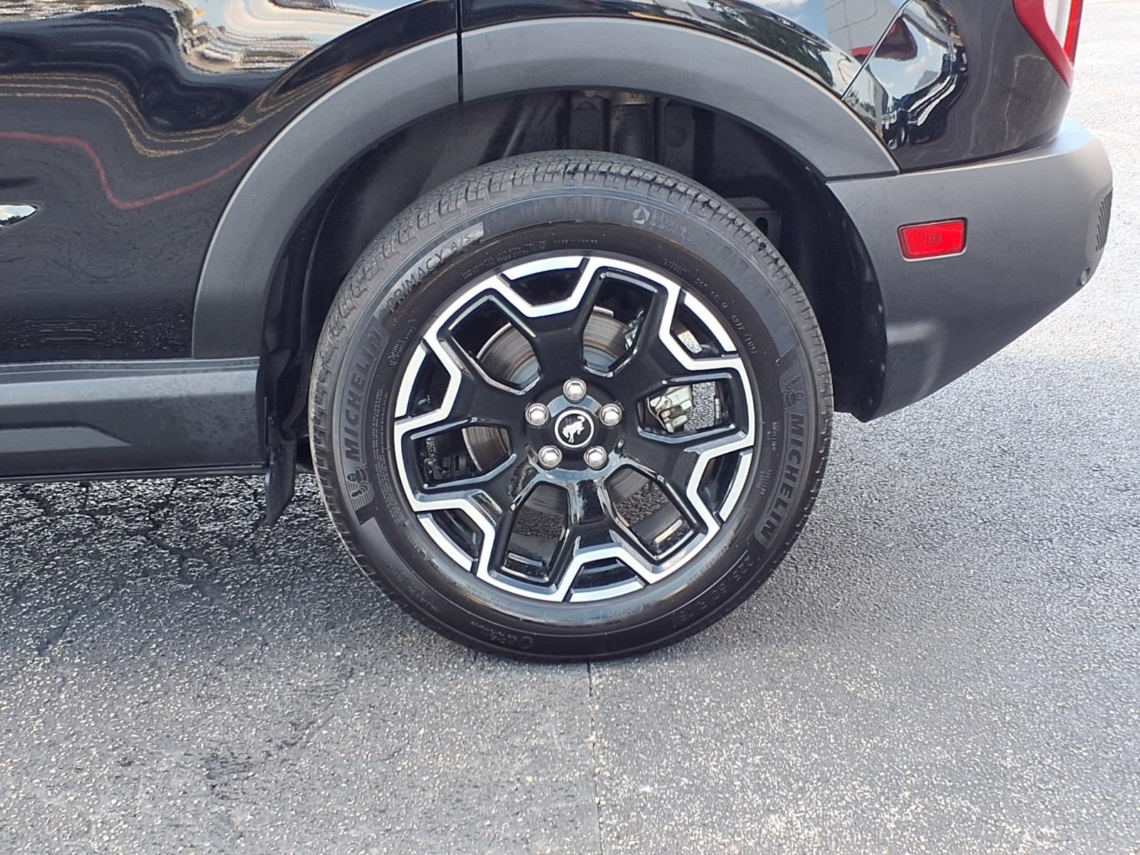 Certified 2025 Ford Bronco Sport Outer Banks w/ Outer Banks Tech Package+ AWD/4WD image 10