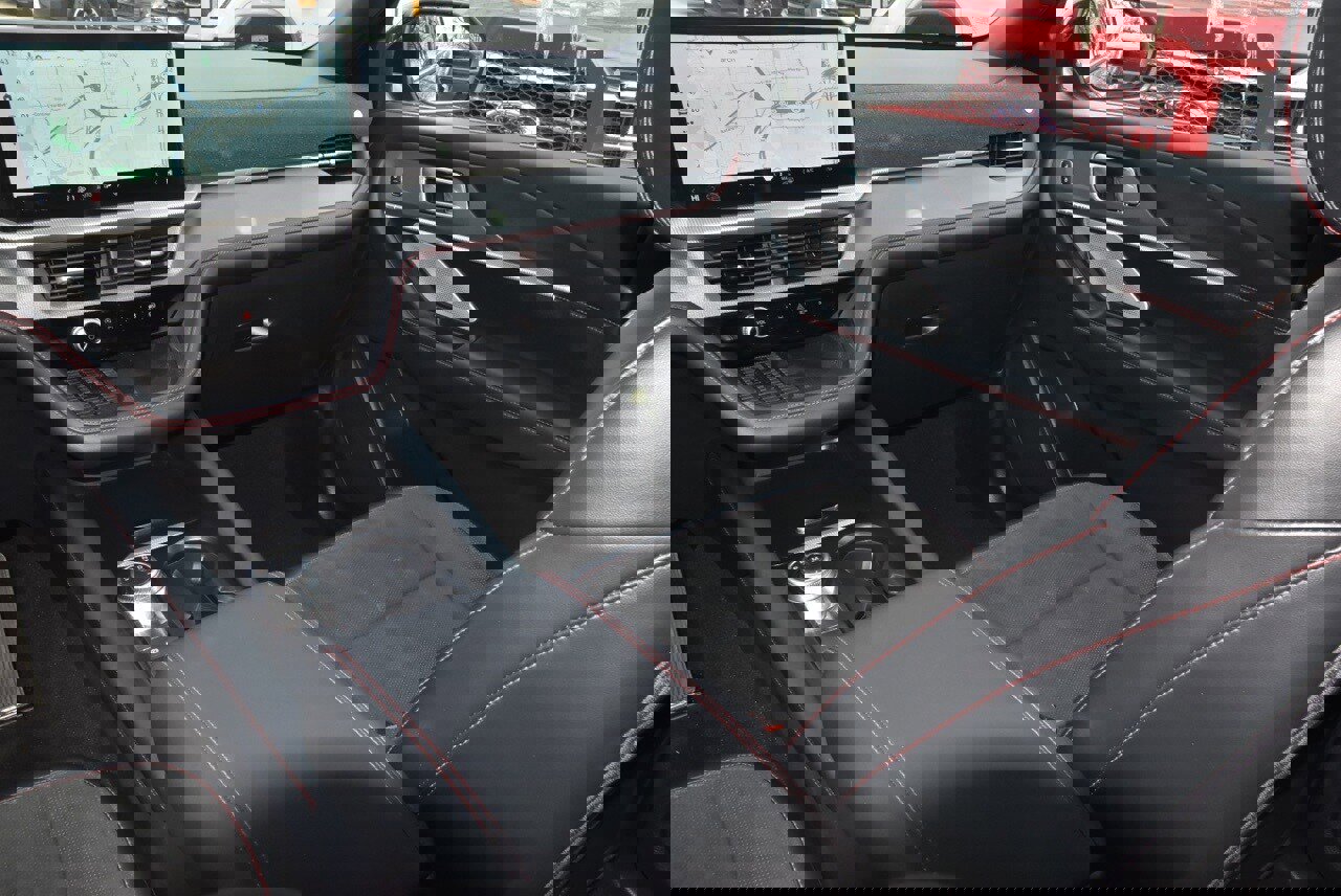 Certified 2025 Ford Explorer ST image 18