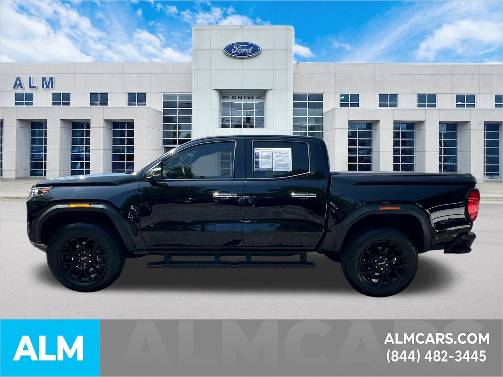 Used 2025 GMC Canyon Denali w/ LPO, Denali Black Edition AWD/4WD image 9