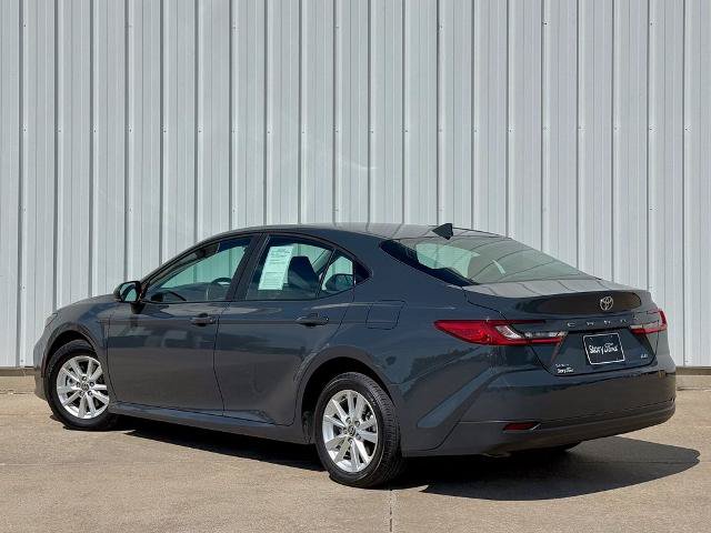 Used 2025 Toyota Camry LE FWD image 4
