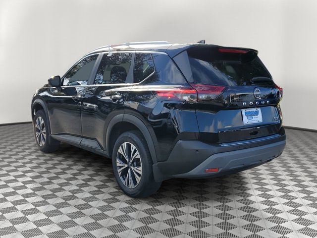 Used 2023 Nissan Rogue SV w/ SV Premium B Package image 2