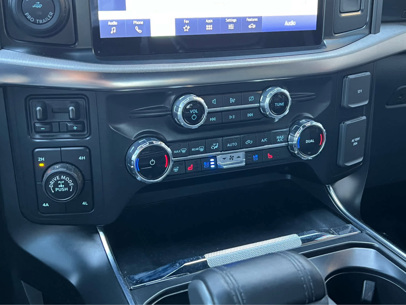 Certified 2022 Ford F150 Raptor w/ Equipment Group 801A High image 39