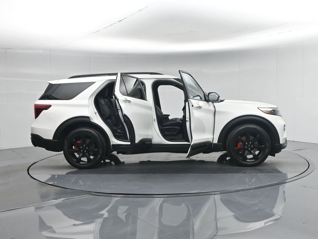 Certified 2023 Ford Explorer ST w/ Equipment Group 401A AWD/4WD image 5