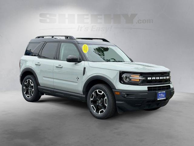 Certified 2022 Ford Bronco Sport Outer Banks w/ Tech Package AWD/4WD image 2