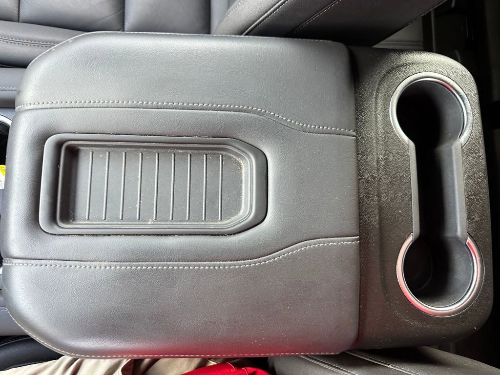 Used 2023 Chevrolet Tahoe Z71 w/ Luxury Package image 16