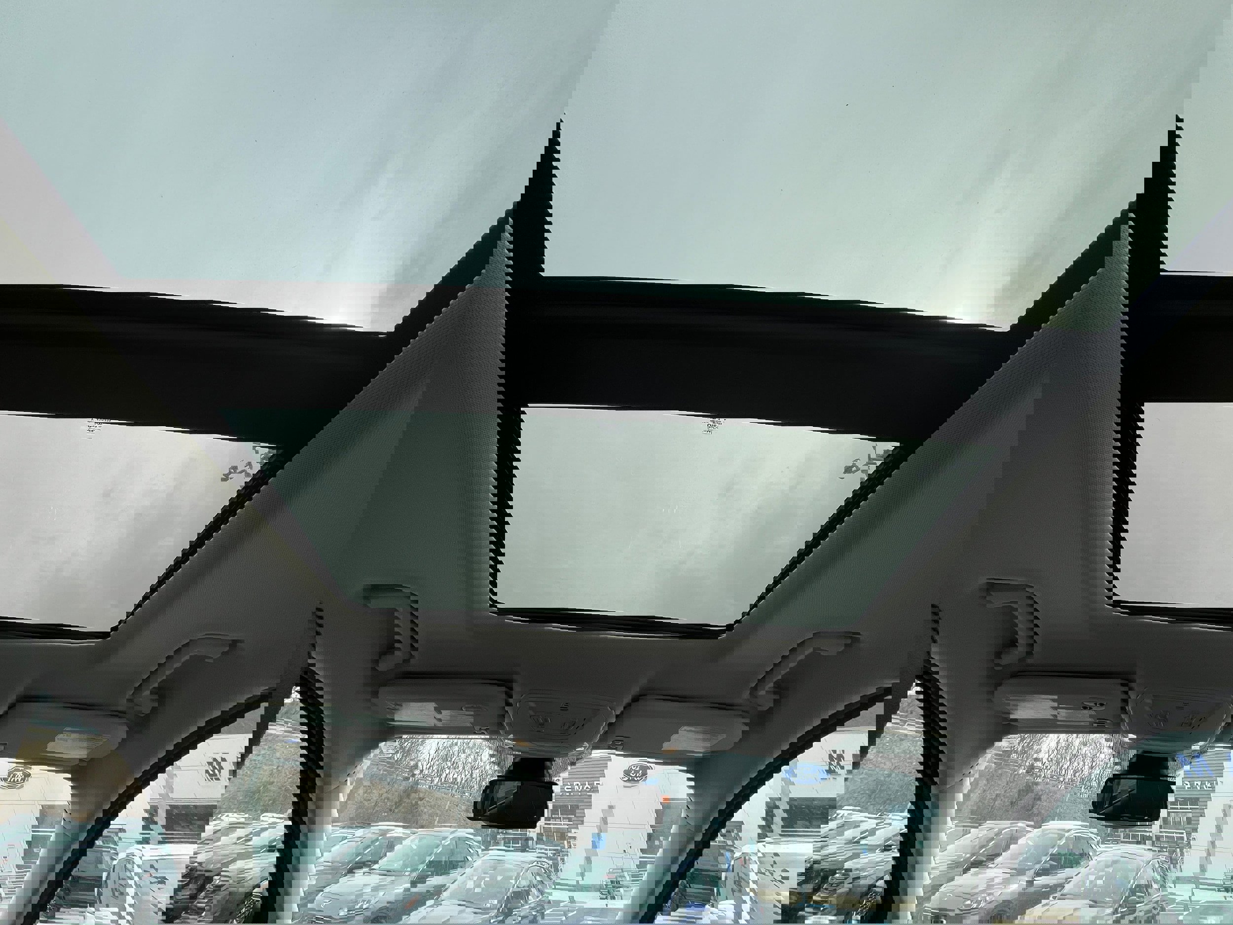 Certified 2018 Ford Escape Titanium w/ Ford Safe & Smart Package image 17