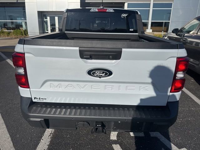 Certified 2025 Ford Maverick Lariat w/ Black Appearance Package image 8