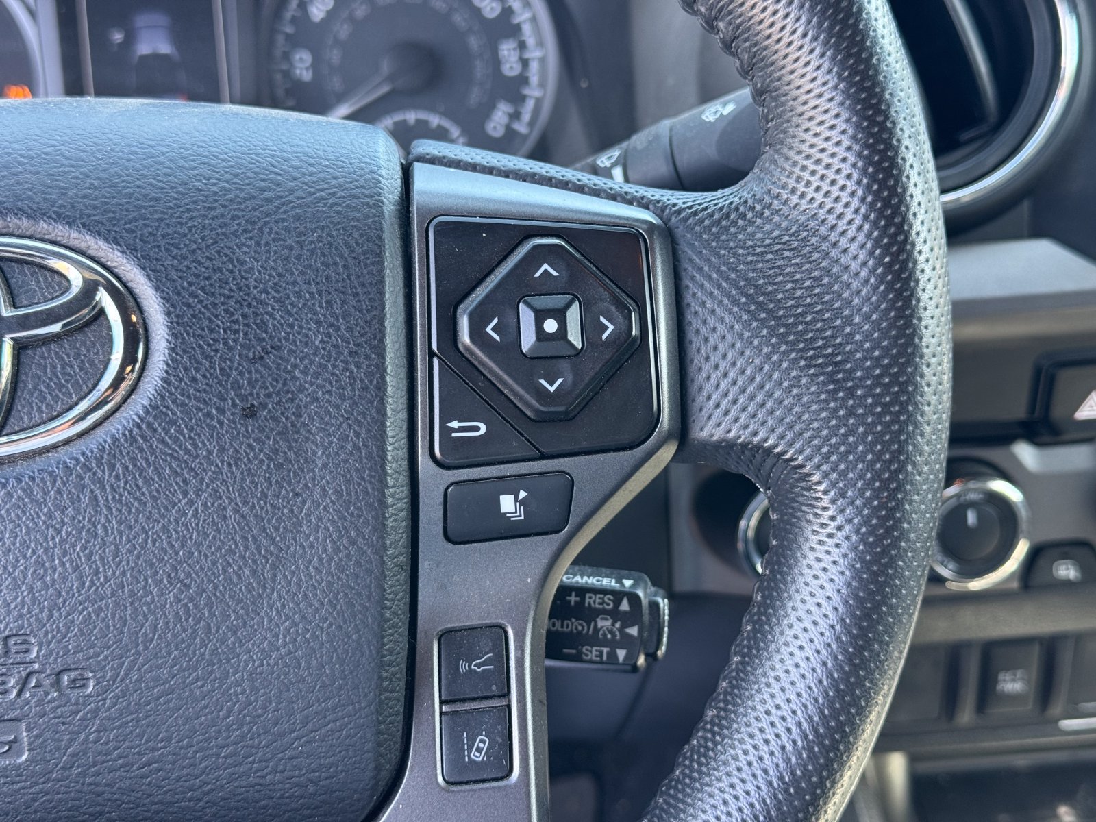 Used 2023 Toyota Tacoma TRD Off-Road AWD/4WD image 26