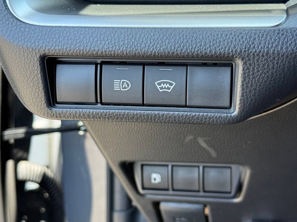 Used 2025 Toyota Prius LE FWD image 15