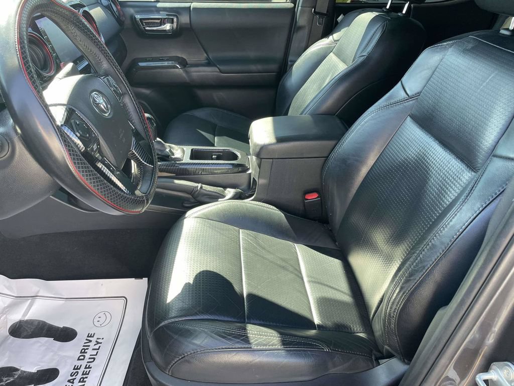 Used 2021 Toyota Tacoma TRD Sport w/ TRD Premium Sport Package RWD image 13