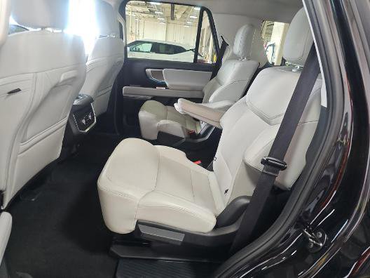 Certified 2025 Ford Expedition Platinum AWD/4WD image 15