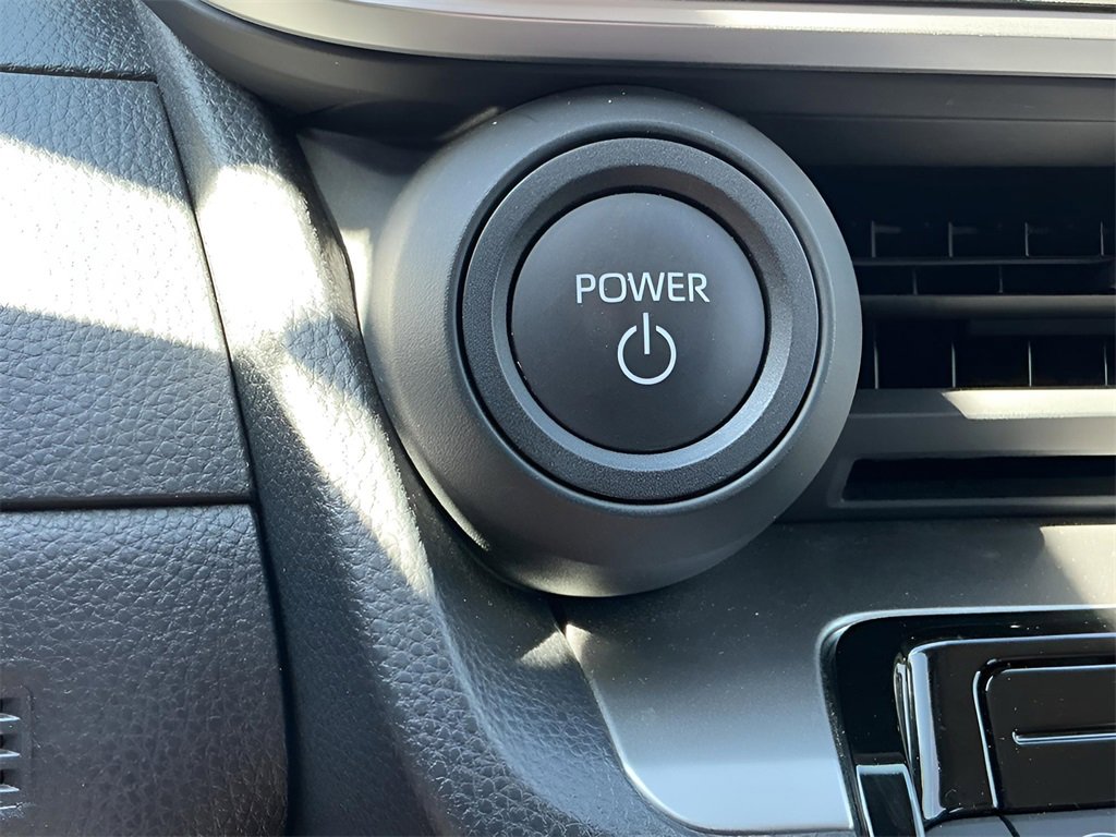 Used 2023 Toyota Prius LE image 33