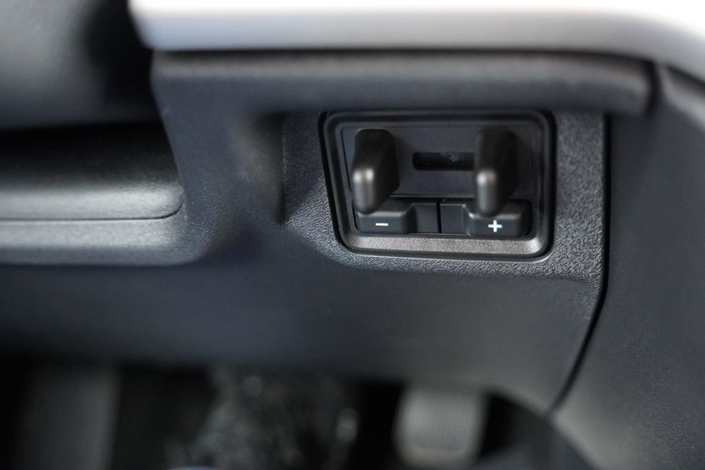 Certified 2025 Ford Expedition Active image 34