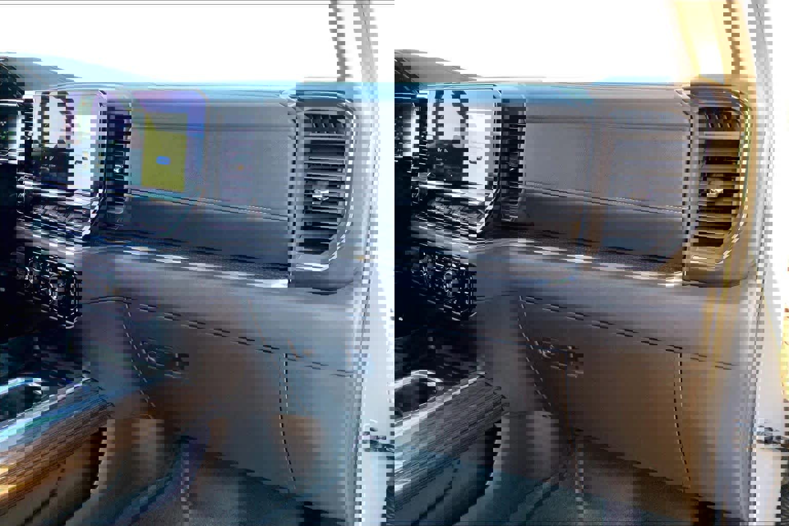 Used 2024 Chevrolet Silverado 1500 RST image 18