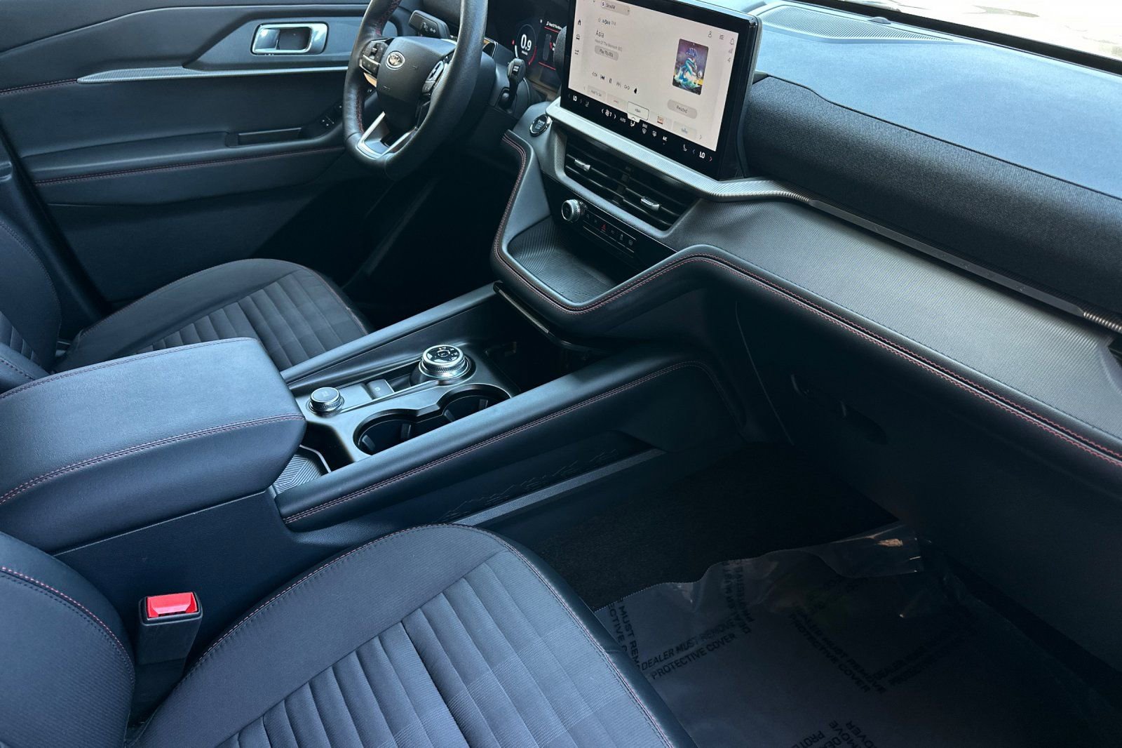 Certified 2025 Ford Explorer ST-Line w/ ST-Line Street Pack AWD/4WD image 16