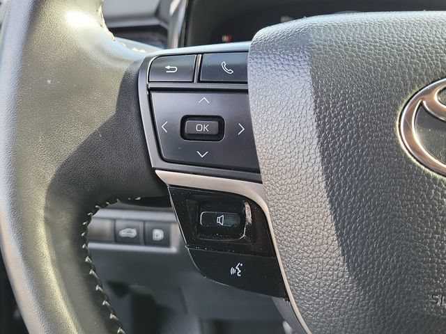 Used 2025 Toyota Camry SE w/ Convenience Package FWD image 27