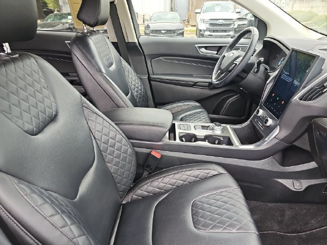 Certified 2023 Ford Edge Titanium AWD/4WD image 10