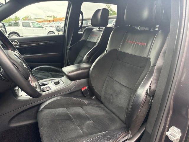 Used 2017 Jeep Grand Cherokee Trailhawk AWD/4WD image 10