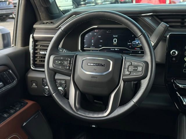 Used 2025 GMC Sierra 3500 Denali Ultimate AWD/4WD image 11