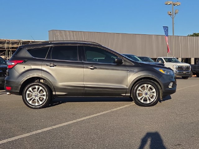 Certified 2018 Ford Escape SE w/ SE Sync 3 Package FWD image 2