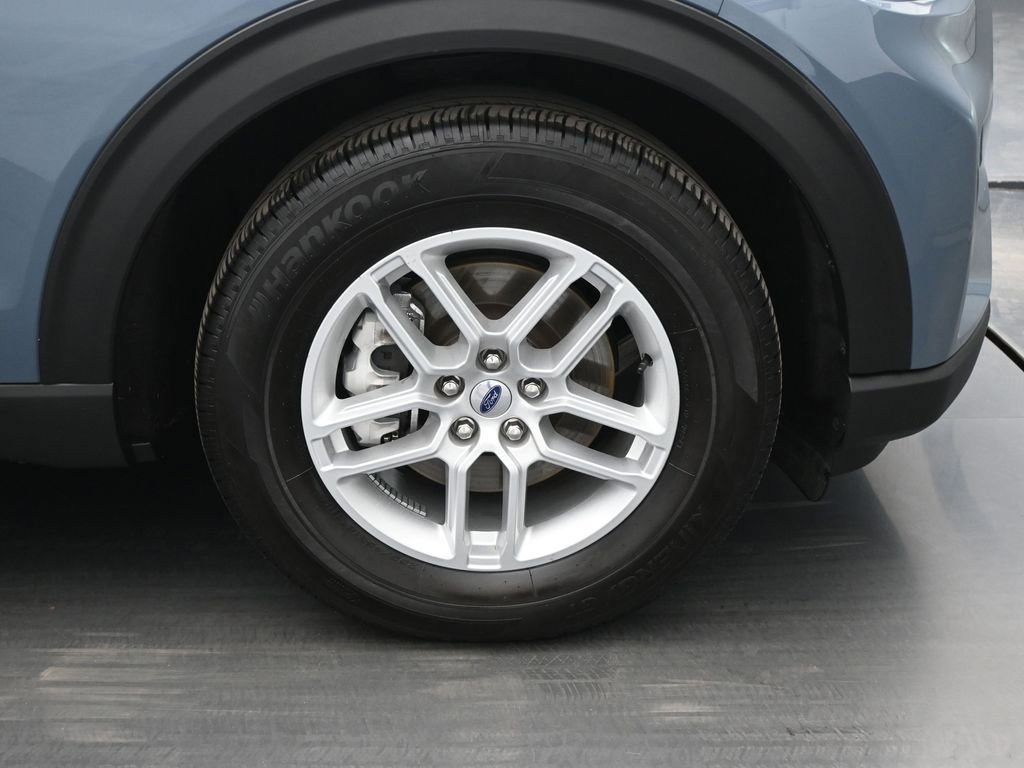 Certified 2025 Ford Explorer Active RWD image 52