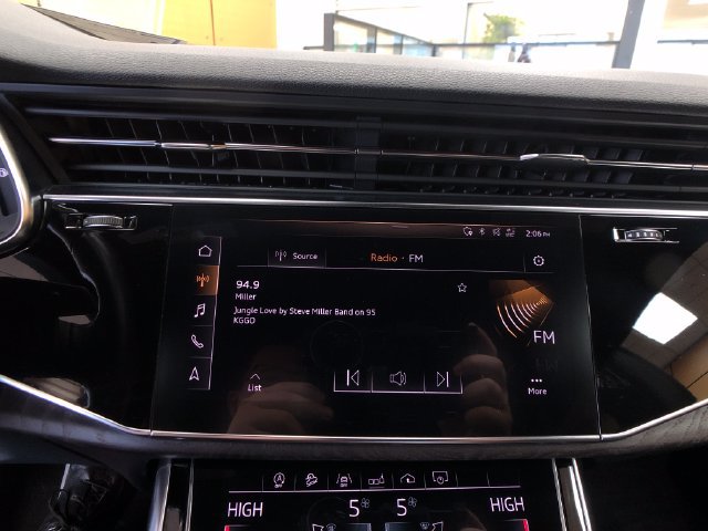 Used 2019 Audi Q8 Premium Plus w/ Premium Plus AWD/4WD image 15