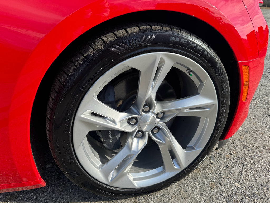 Used 2022 Chevrolet Camaro LT w/ RS Package image 10