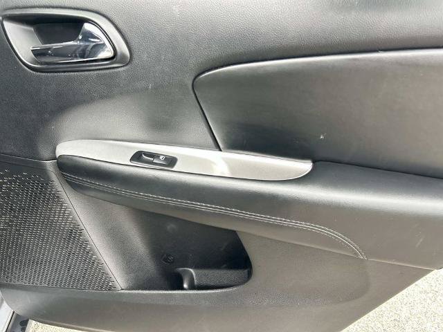 Used 2018 Dodge Journey SE w/ Connectivity Group FWD image 21
