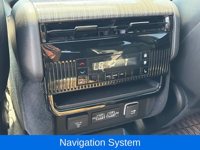 Used 2022 Jeep Wagoneer Series II w/ Convenience Group I AWD/4WD image 12