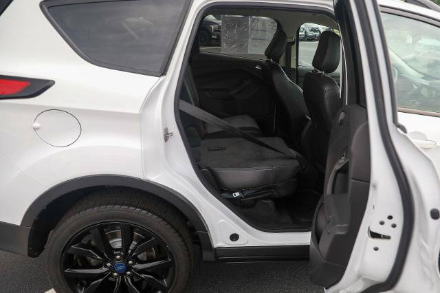 Certified 2019 Ford Escape SE FWD image 33