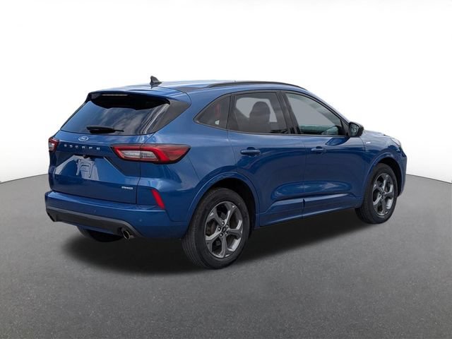 Certified 2023 Ford Escape ST-Line w/ Tech Pack #1 AWD/4WD image 3