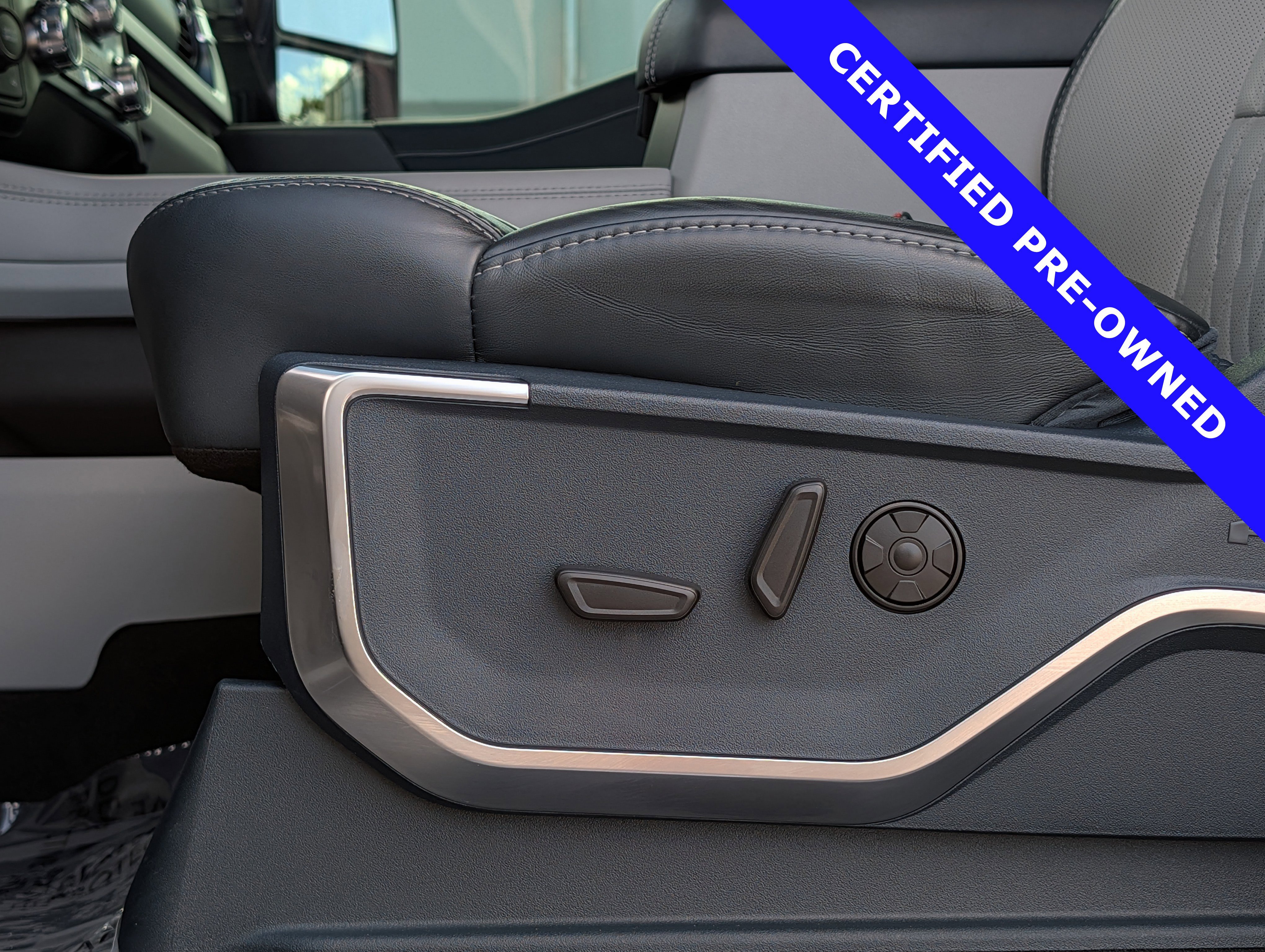 Certified 2024 Ford F450 Limited w/ FX4 Off-Road Package AWD/4WD image 29