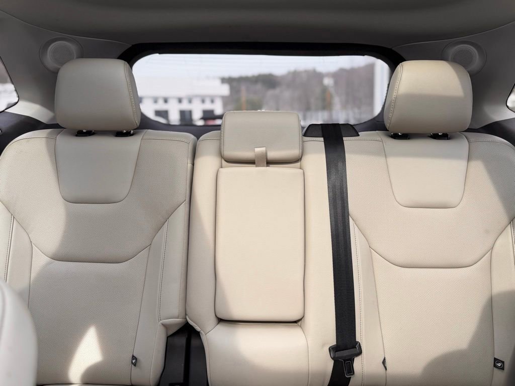 Certified 2022 Ford Edge Titanium w/ Equipment Group 301A image 21