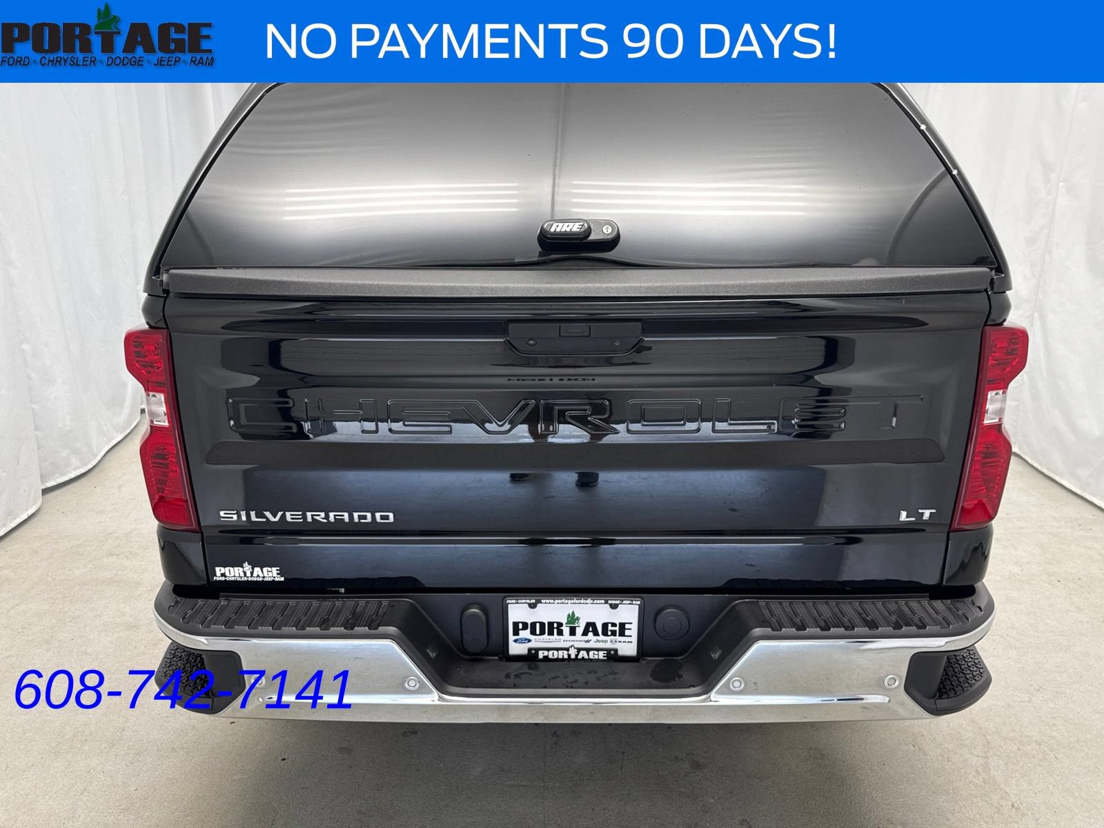 Used 2020 Chevrolet Silverado 1500 LT w/ Convenience Package AWD/4WD image 3