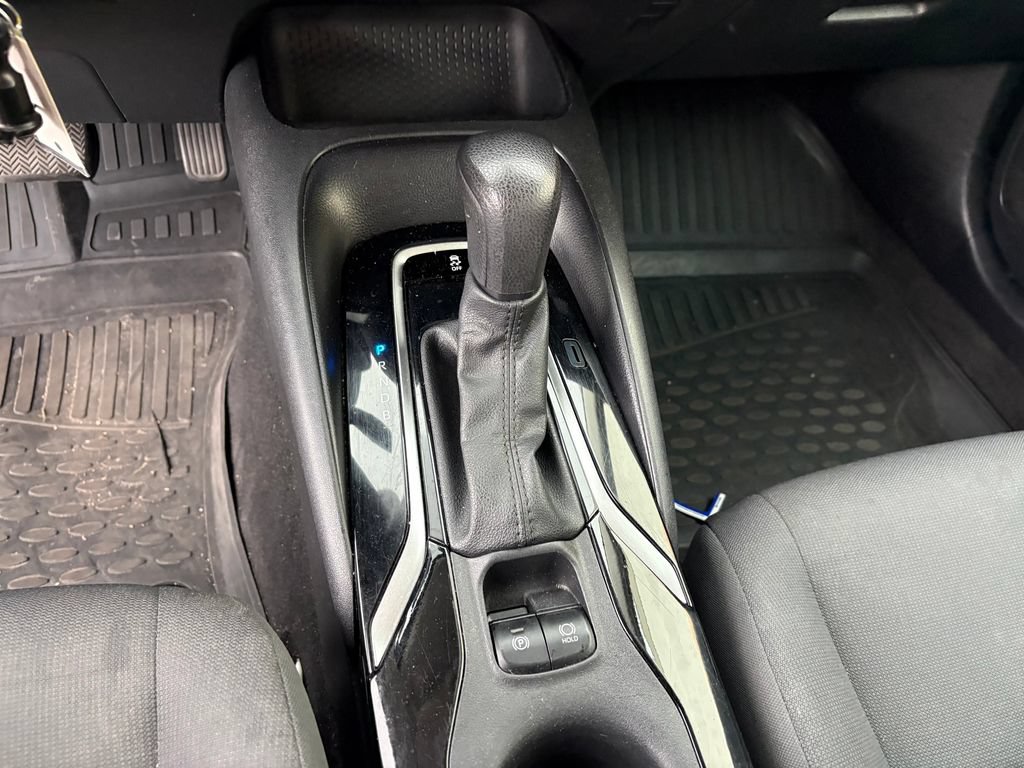 Used 2021 Toyota Corolla LE FWD image 25