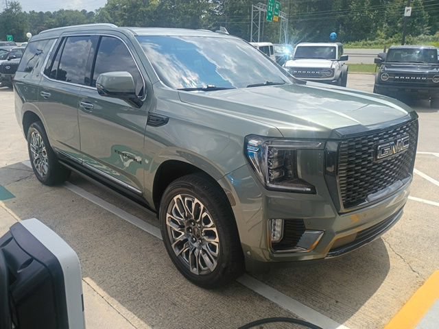 Used 2023 GMC Yukon Denali Ultimate AWD/4WD image 7