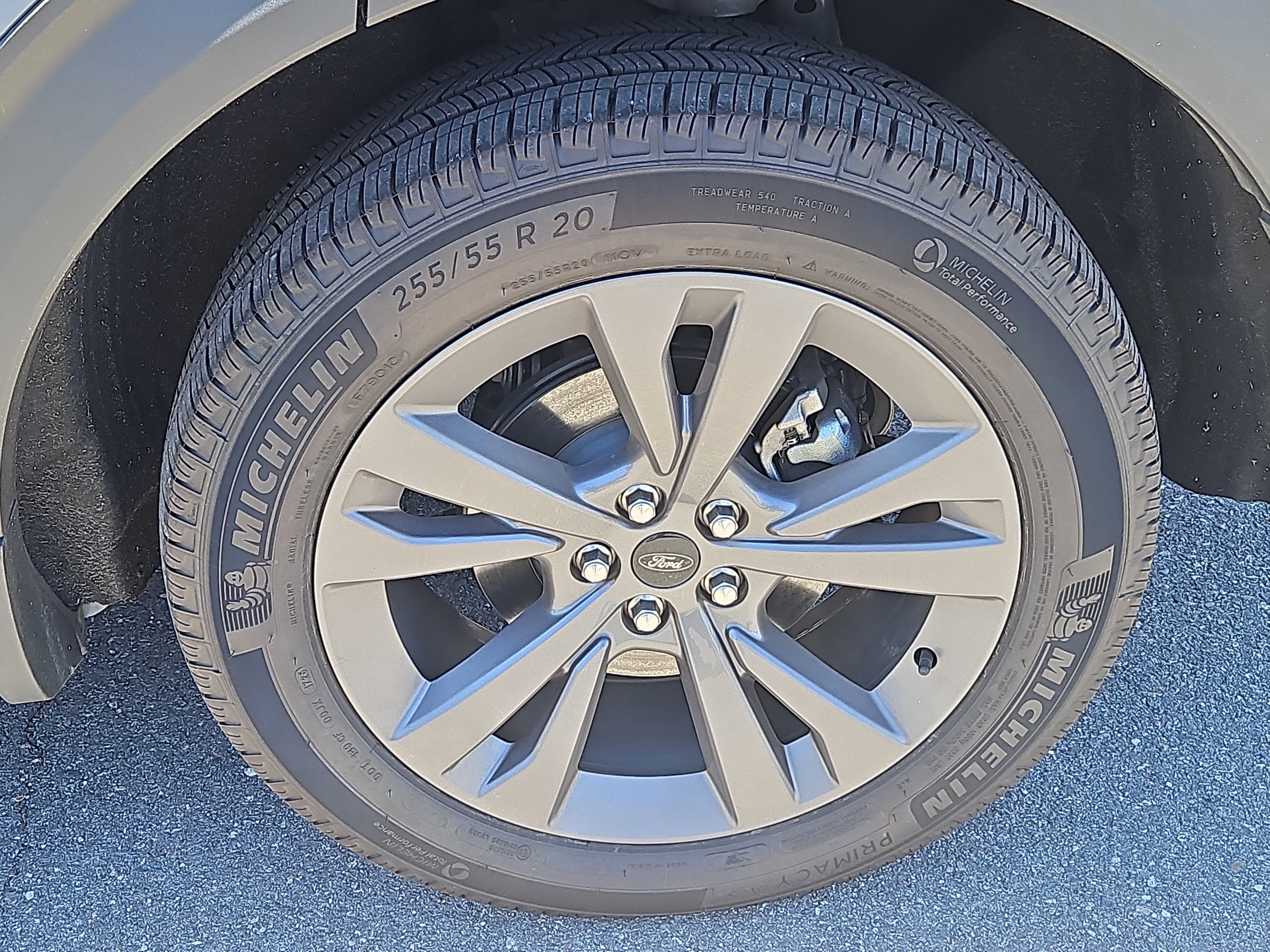 Certified 2025 Ford Explorer Active w/ Active Comfort Package AWD/4WD image 8