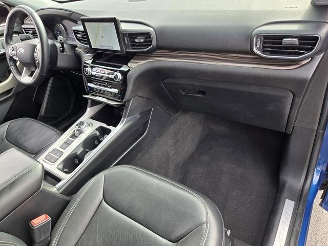 Certified 2022 Ford Explorer Limited RWD image 17