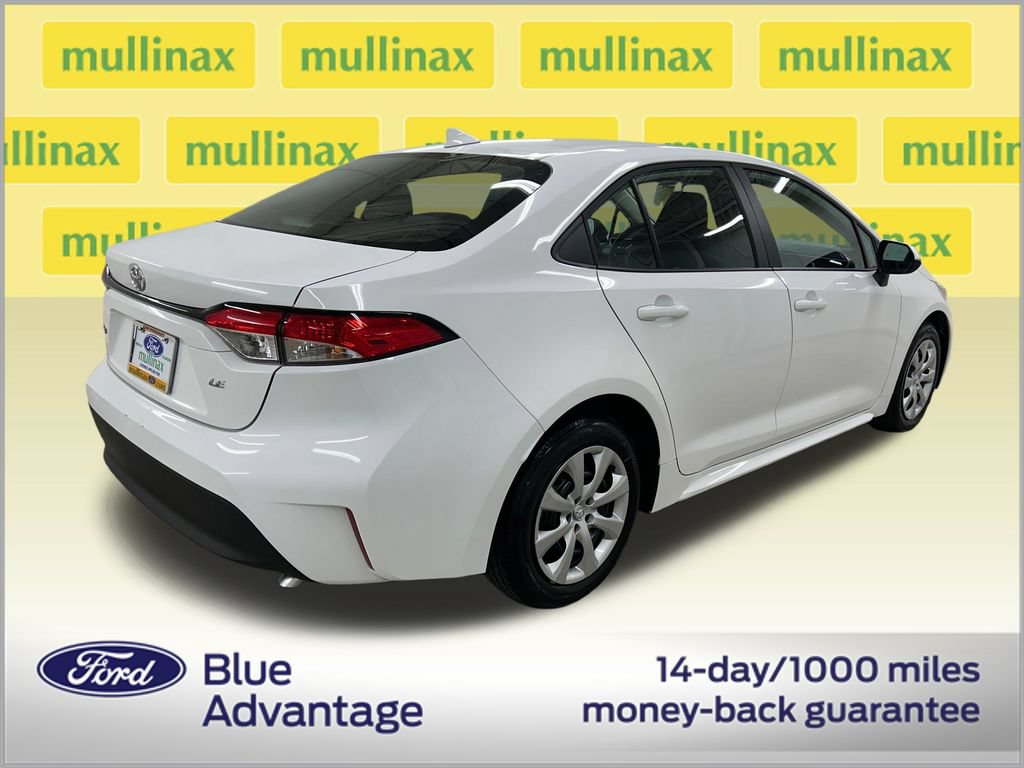 Used 2026 Toyota Corolla LE FWD image 3