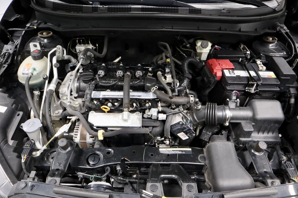 Used 2021 Nissan Kicks SR w/ SR Premium Package FWD image 17