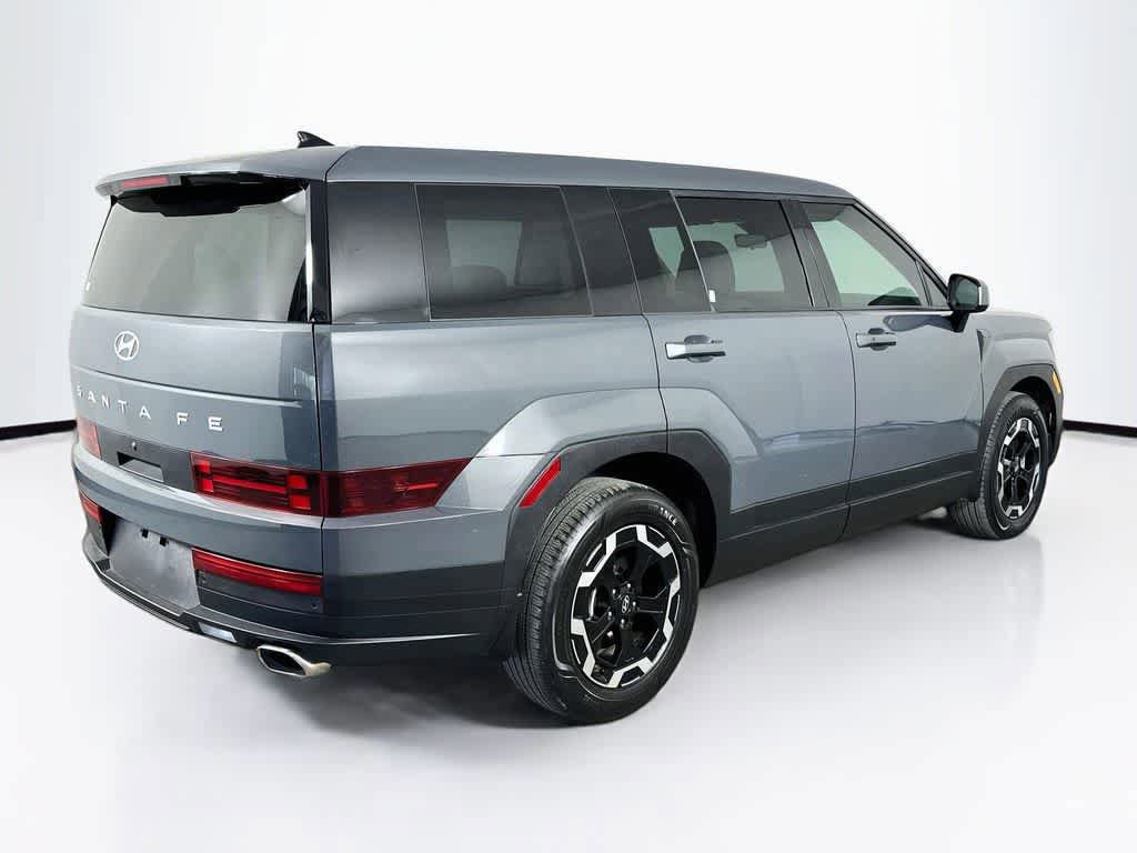 Used 2024 Hyundai Santa Fe SE FWD image 5