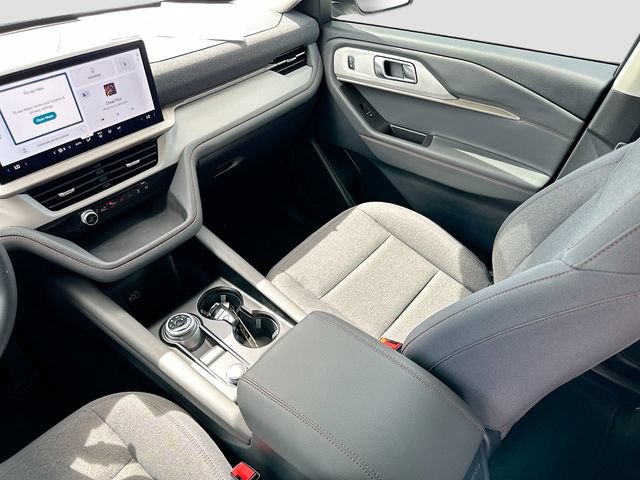 Certified 2026 Ford Explorer Active RWD image 21