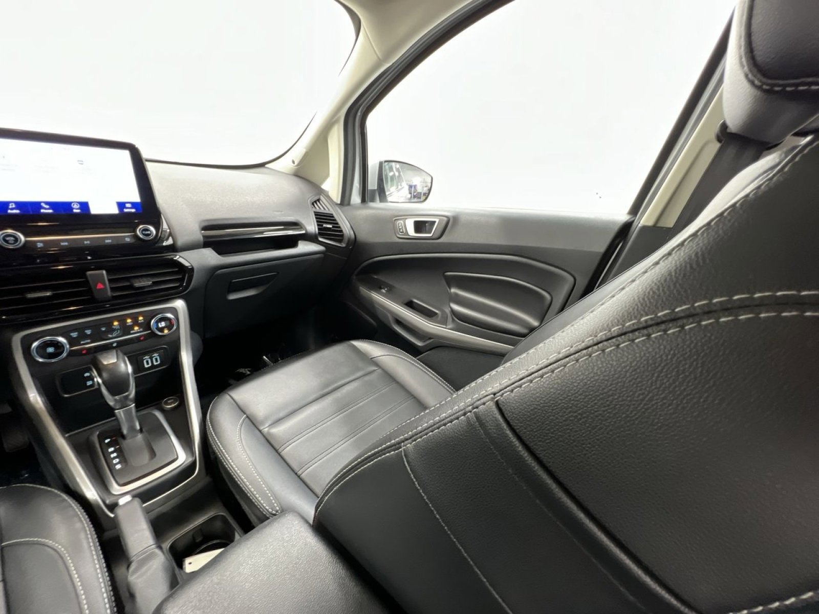 Certified 2021 Ford EcoSport Titanium image 12
