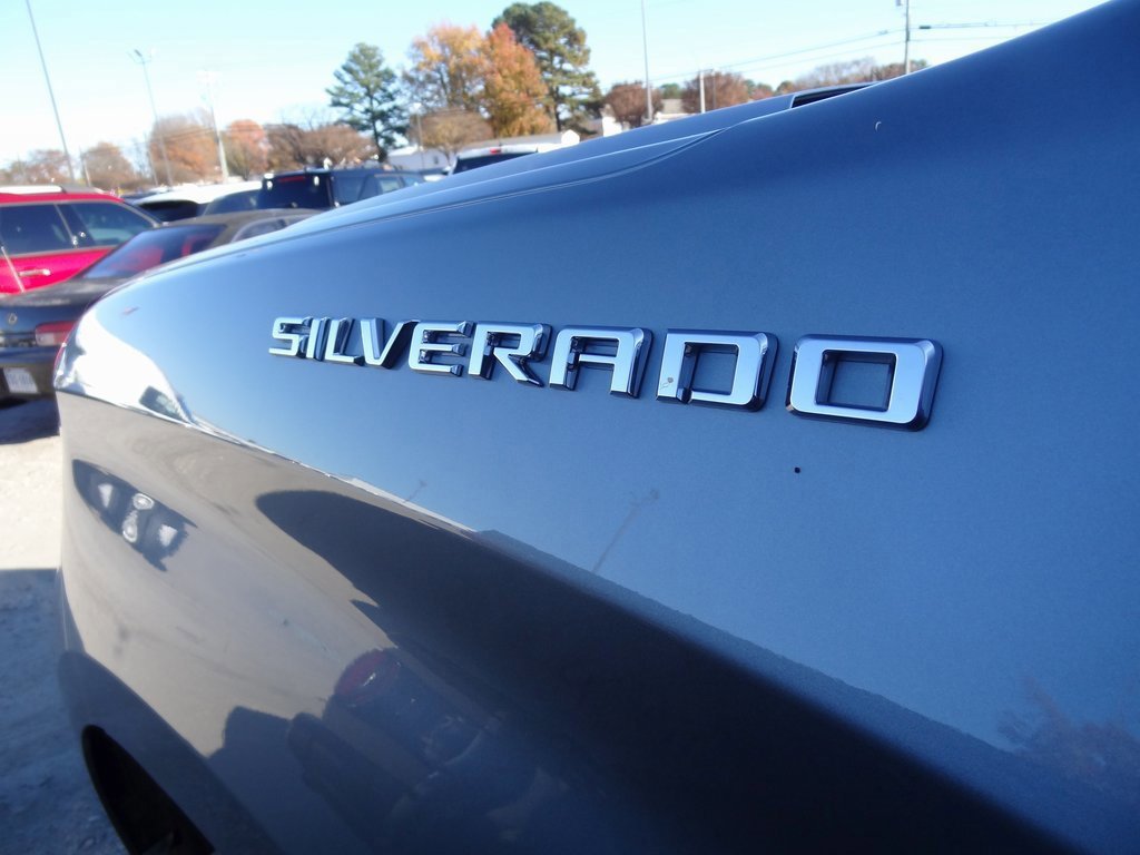 Used 2023 Chevrolet Silverado 1500 Custom image 12