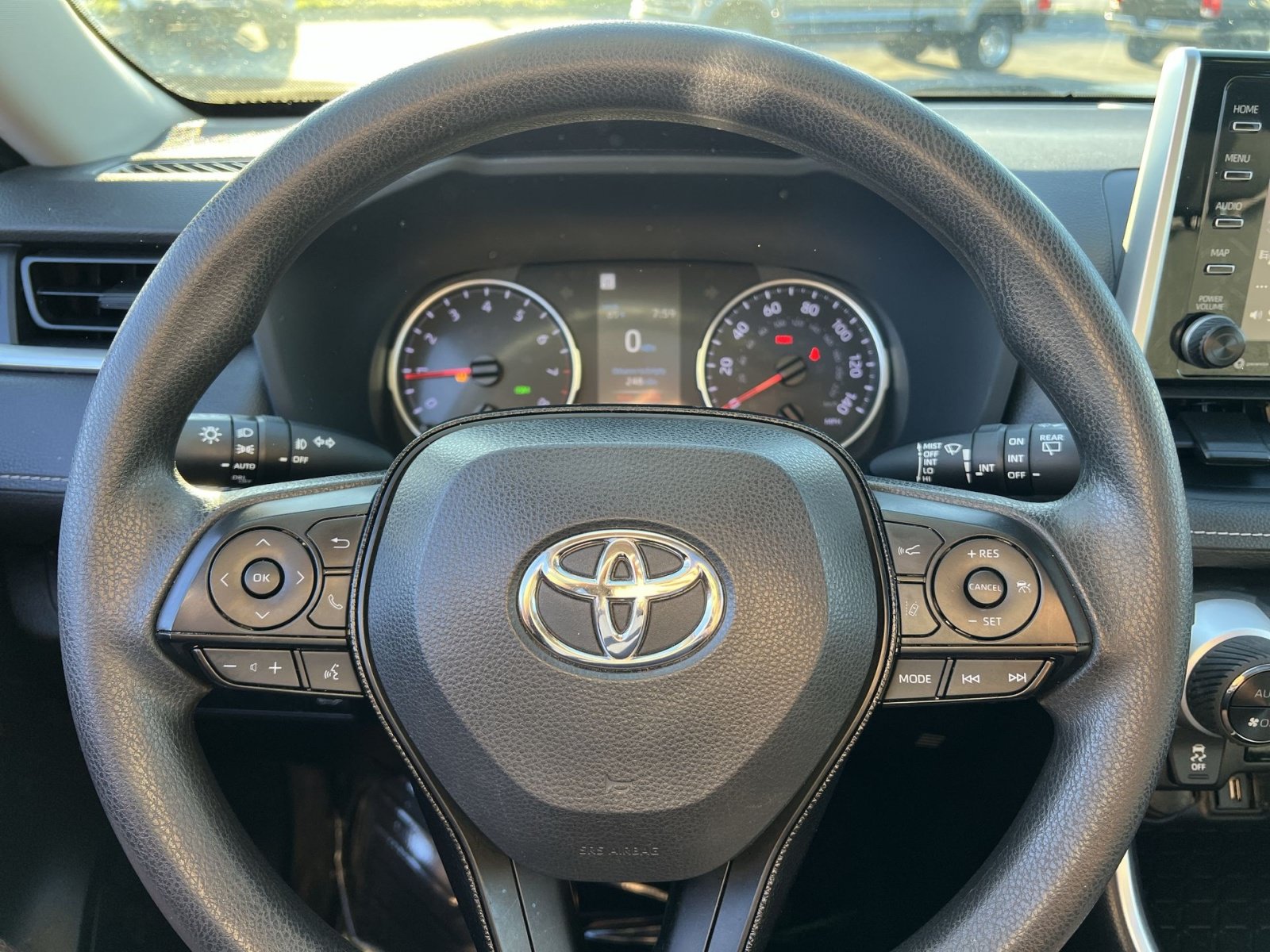 Used 2021 Toyota RAV4 XLE w/ Convenience Package AWD/4WD image 15