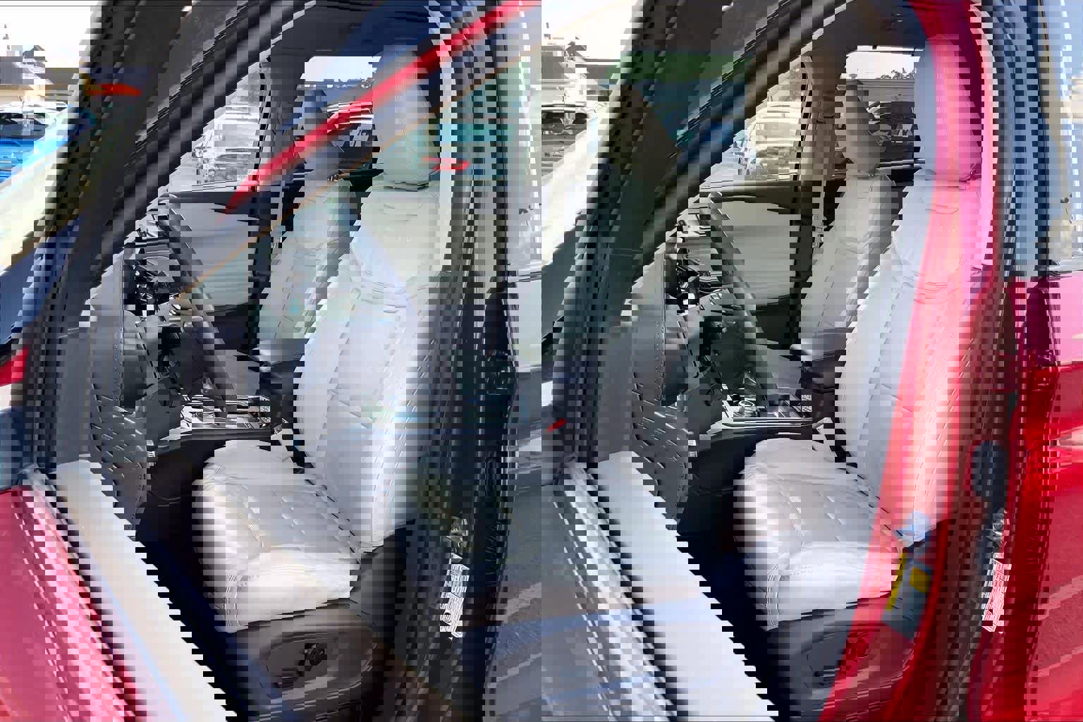 Certified 2022 Ford Explorer Platinum w/ Technology Package image 9