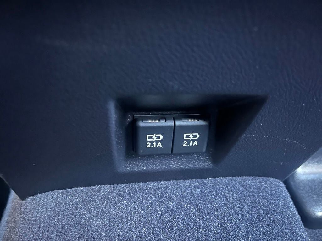 Used 2023 Lexus GX 460 Premium w/ Accessory Package AWD/4WD image 16