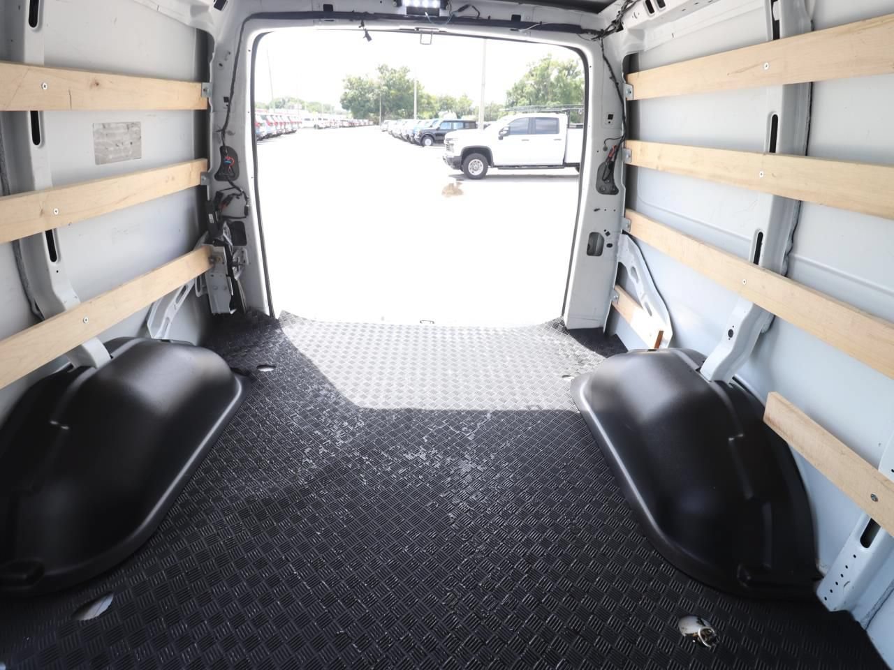 Used 2025 Chevrolet Express 2500 w/ Driver Convenience Package RWD image 16